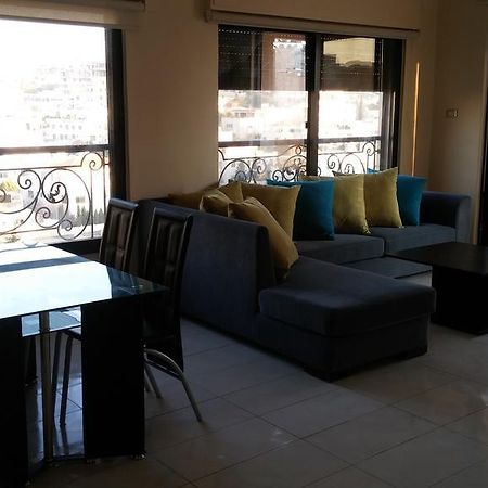 Cozy Dair Ghbar Apartment Amman Exteriör bild