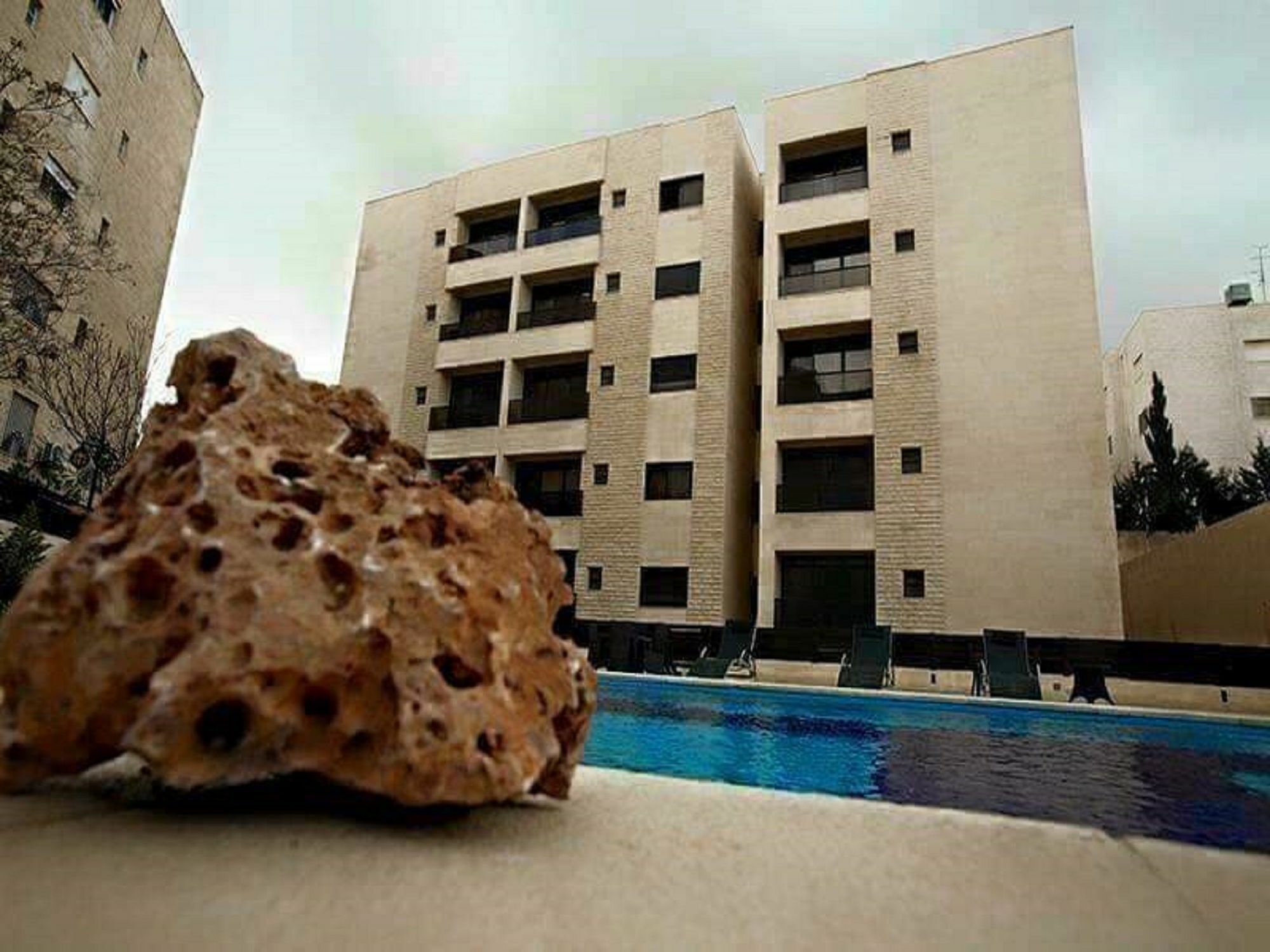 Cozy Dair Ghbar Apartment Amman Exteriör bild